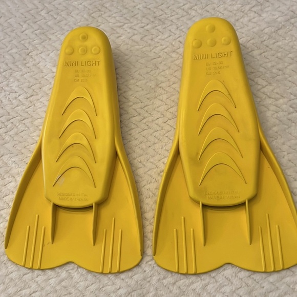 Cressi Yellow Light Junior Swim Fins Size 13 - Picture 2 of 7